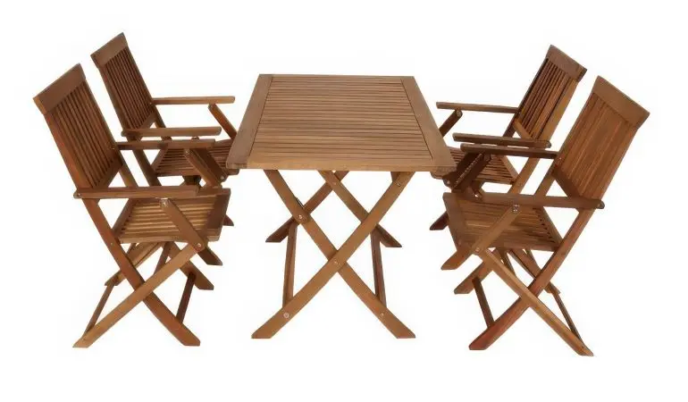 5-teilige Gartensets aus Akazienholz.