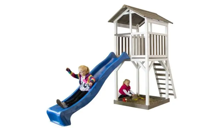 Das Holzhaus Kinder gibt es in Braun, Braun/Weiß und Braun/Grün. Es ist optional mit einer 220 cm Schaukel in den Farben Grau, Weiß oder Blau erweiterbar