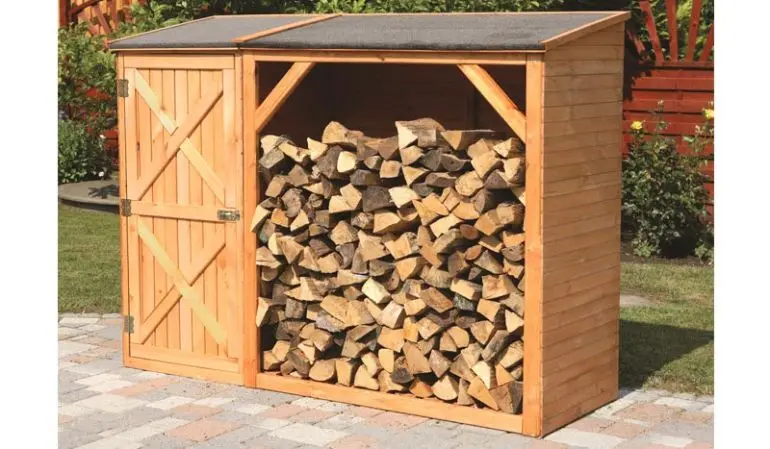 Unser Kaminholzlager "Kotka" aus massivem Kiefernholz. 224 x 78 x 163 cm