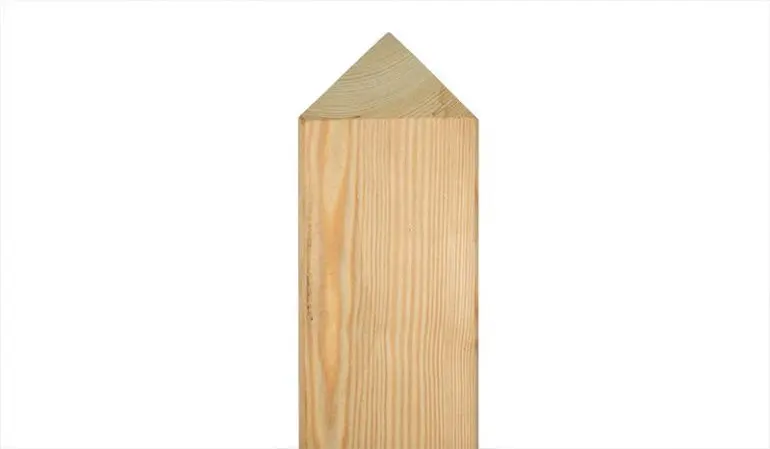 Der massive 9 x 9 cm Pfosten aus Lärche ist erhältlich in 100, 130 und 200 cm