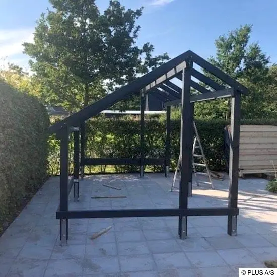 Der Aufbau der tragenden Konstruktion ist abgeschlossen Der Aufbau der tragenden Konstruktion ist abgeschlossen