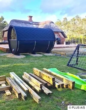 Die sortierten Bauteile liegen zum Aufbau bereit