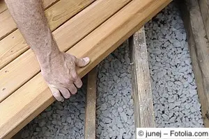 Beim Verlegen von Holzdielen