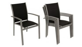 Der Aluminium Stapelsessel Svendborg wird im praktischen 4er-Set geliefert. Ein gutes Preis-Leistungs-Verhältnis von meingartenversand.de!