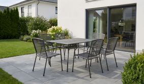 Gartenmöbel Metall Chania II in Anthrazit: Streckmetall-Tisch mit 4 stapelbaren Sesseln auf Terrasse