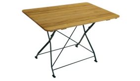 Biertisch im Maß 110 x 70 cm mit verzinktem Flachstahl und Robinienholz.