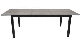 Vielseitige Nutzung garantiert: Der Ausziehtisch mit Aluminiumgestell ist in zwei Größen erhältlich