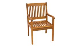 Gartensessel aus FSC zertifizierter Akazie vor weißem Hintergrund