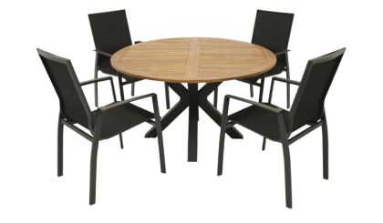 Das 5-teilige Terrassenmöbel Set, eine Komplettlösung aus vier 57 x 65 x 93 cm Stapelsesseln und einem ø 130 cm Holztisch