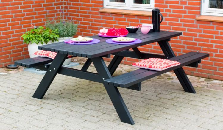 Praktisch, gemütlich, dekorativ: 177 x 152 x 71 cm Picknicktisch aus Massivholz für 4-6 Personen