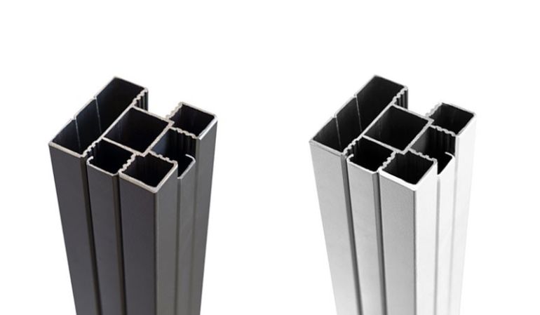 Der 6,8 x 6,8 cm Eco Steckzaun Pfosten aus Aluminium ist in Silber und Anthrazit erhältlich