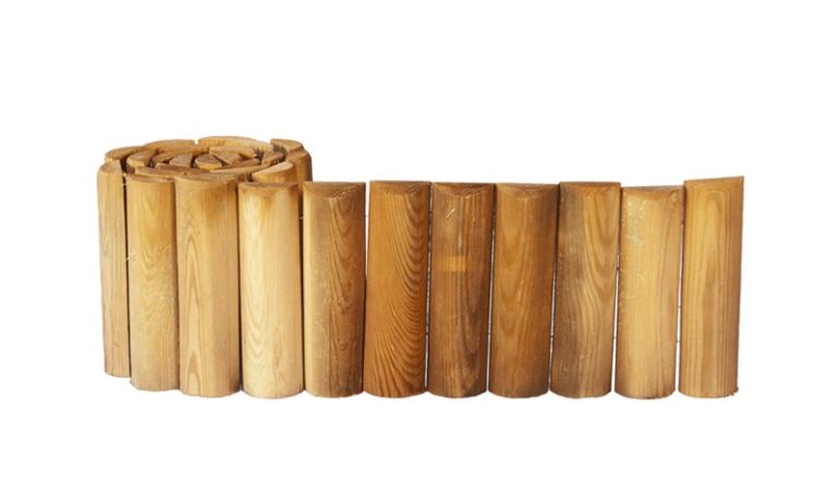 Die Beetinfassung aus Holz: Druckimprägniertes Kiefernholz sorgt für Langlebigkeit