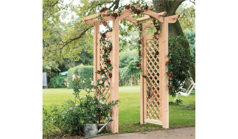 Der Laubengang mit Bogen ist ideal, um im Garten dekorative Ein- und Durchgänge zu gestalten